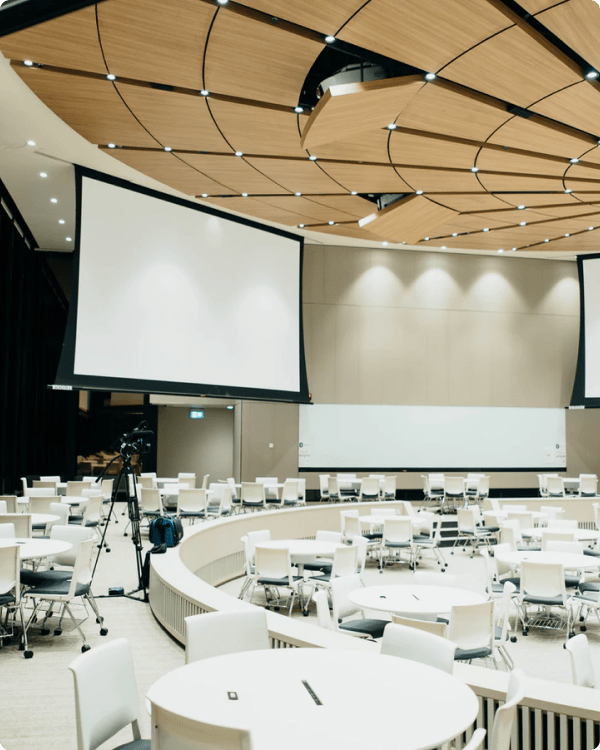 Оборудование для конференций, залов заседаний, совещаний
